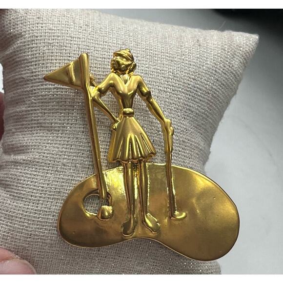 Lady Golfer Pin/Brooch Vintage, Gold Bezel, Shiny Gold Lady Golfer, CAJC Design - Picture 2 of 10